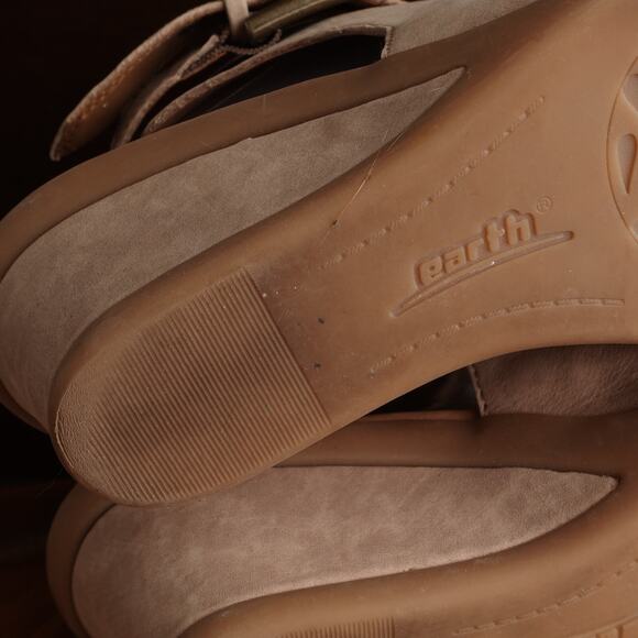 Earth Sandals Womens SZ 9.5B Taupe Adina Leather Wedge Ankle Wrap Boho Festival - Picture 9 of 16